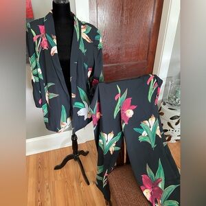 Chicos Soft Suit-Jacket Chicos 2.5 and Pants Chicos 2 (US SZ 12-14)
